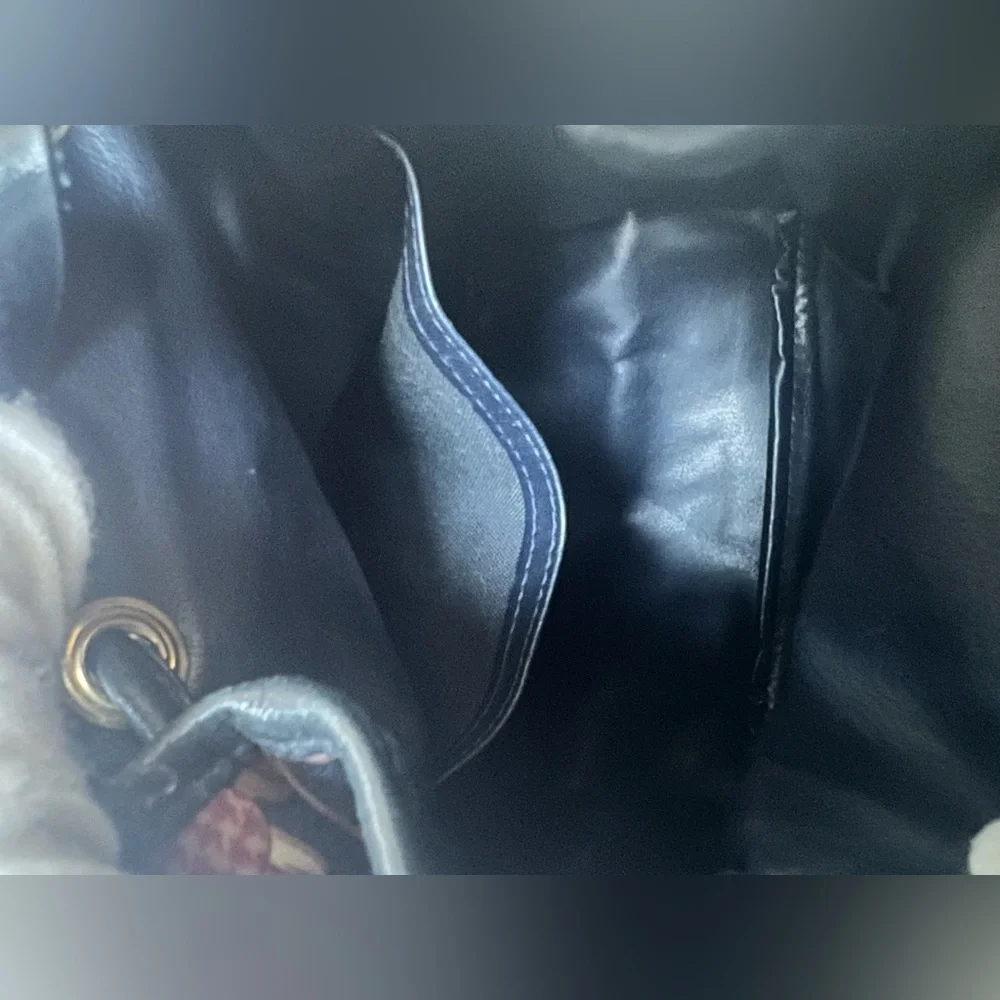 Longchamp crossbody bucket bag, Like New
